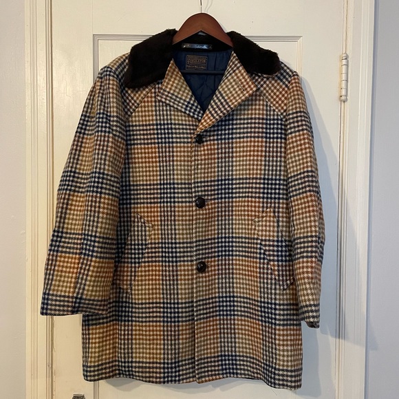 Vintage brown plaid houndstooth Pendleton, medium wool coat - Picture 2 of 11